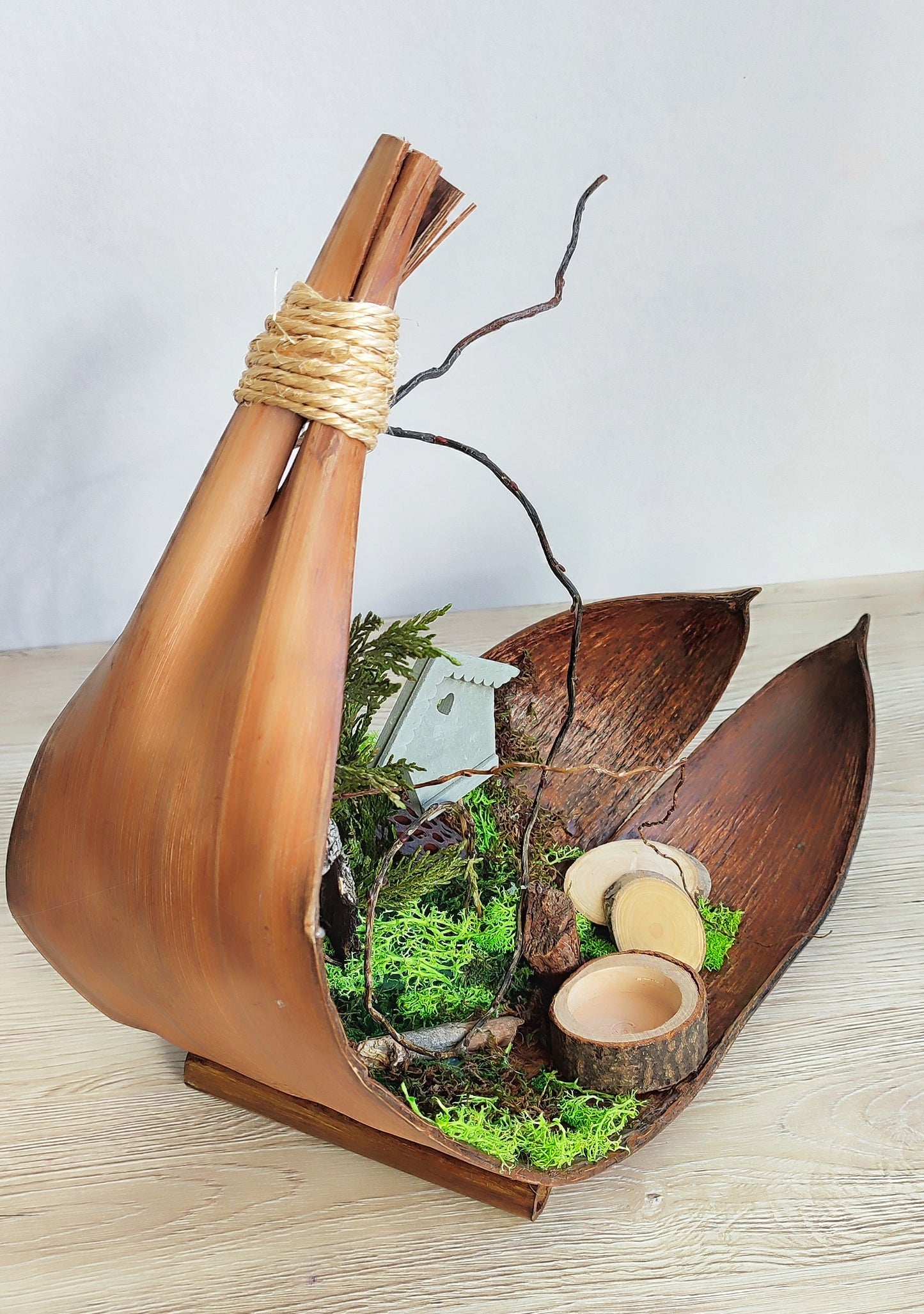 Natural coconut leaf decoration "Essence"